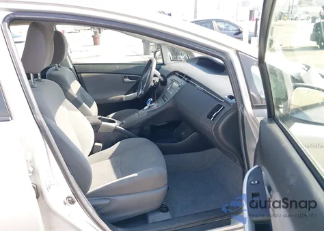 2015 Toyota Prius Two из США, поврежденный, VIN JTDKN3DU9F2001704